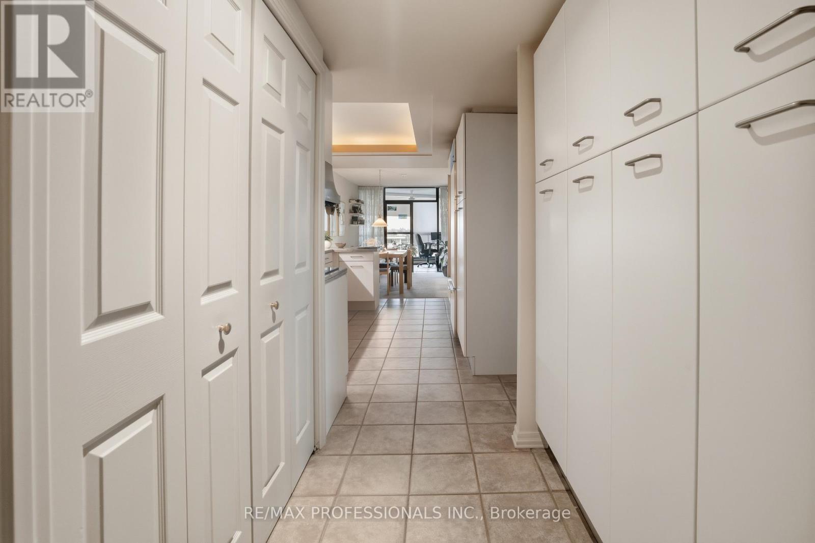 1806 - 2010 Islington Avenue, Toronto, Ontario  M9P 3S8 - Photo 22 - W12937434