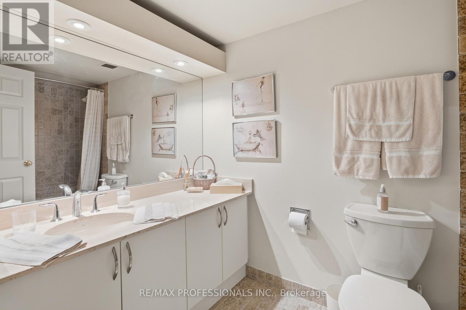 1806 - 2010 Islington Avenue, Toronto, Ontario  M9P 3S8 - Photo 25 - W12937434