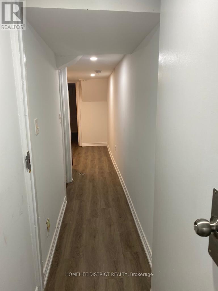 135 Emerson Avenue, Toronto, Ontario M6H 3T2 - Photo 3 - W12937476