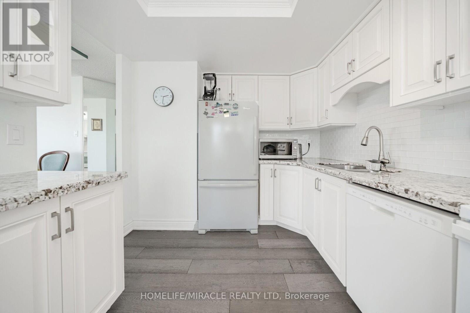 1802 - 8 Lisa Street, Brampton, Ontario  L6T 4S6 - Photo 31 - W12937502