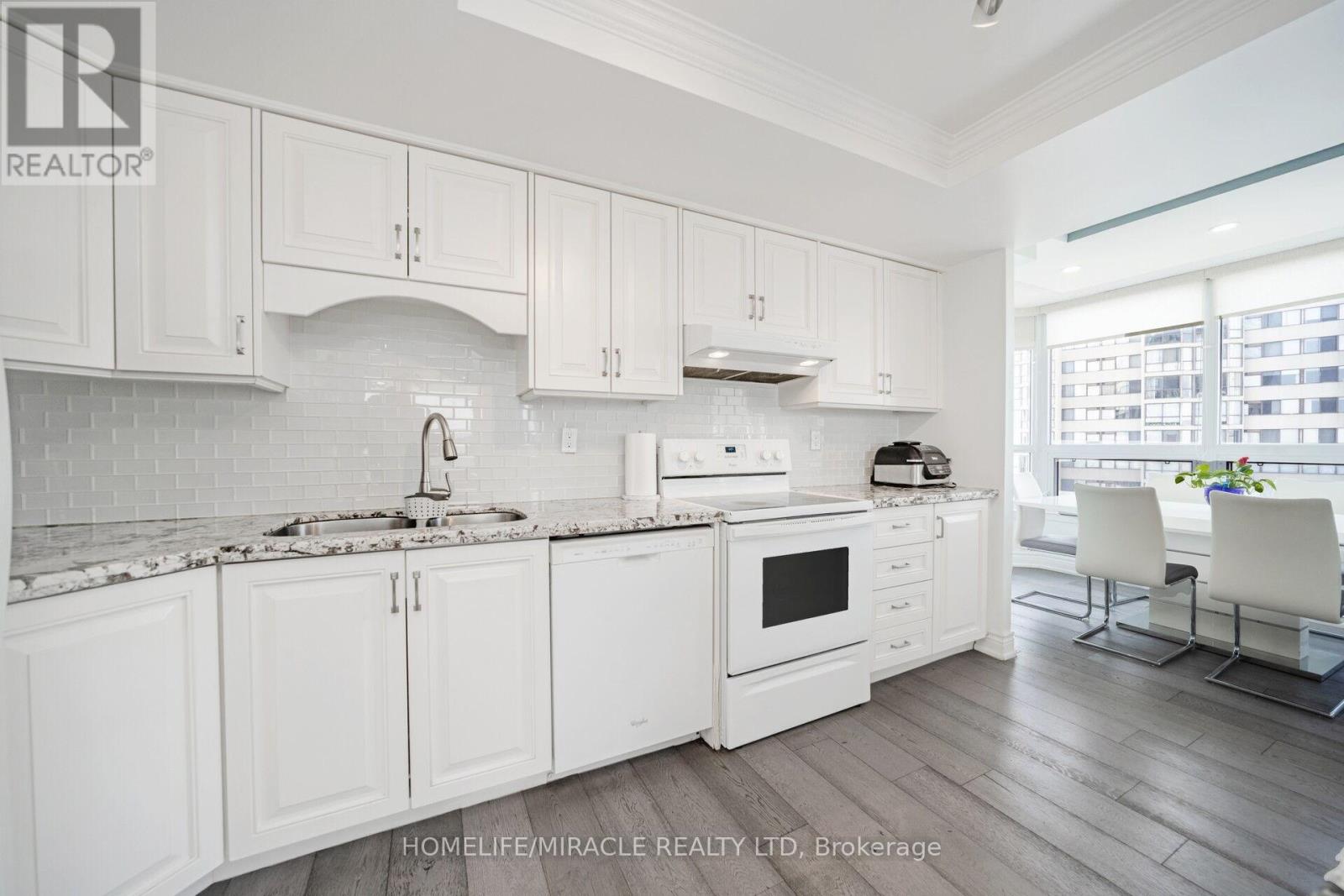 1802 - 8 Lisa Street, Brampton, Ontario  L6T 4S6 - Photo 33 - W12937502