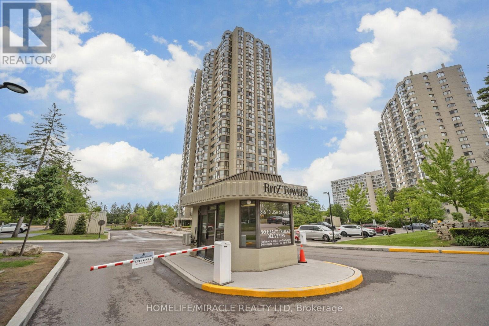 1802 - 8 Lisa Street, Brampton, Ontario  L6T 4S6 - Photo 5 - W12937502