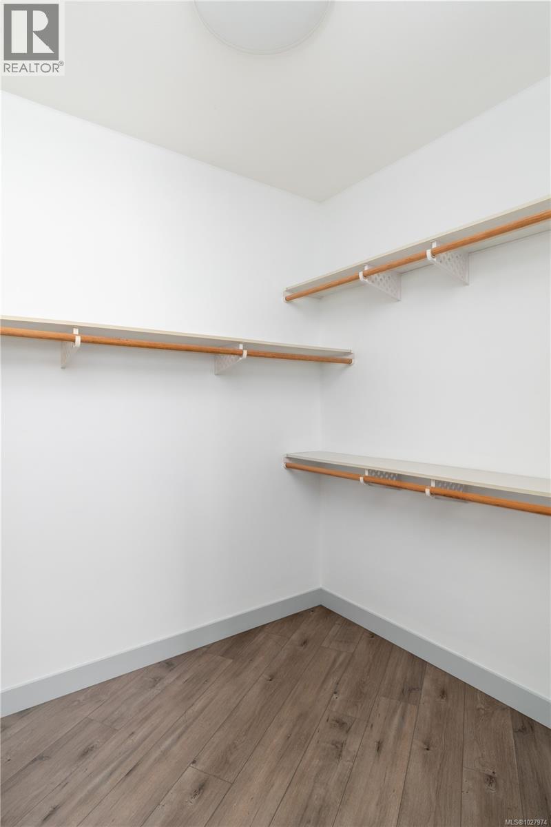 1087 Totemwood Lane, Saanich, British Columbia  V8X 5E3 - Photo 35 - 1027974