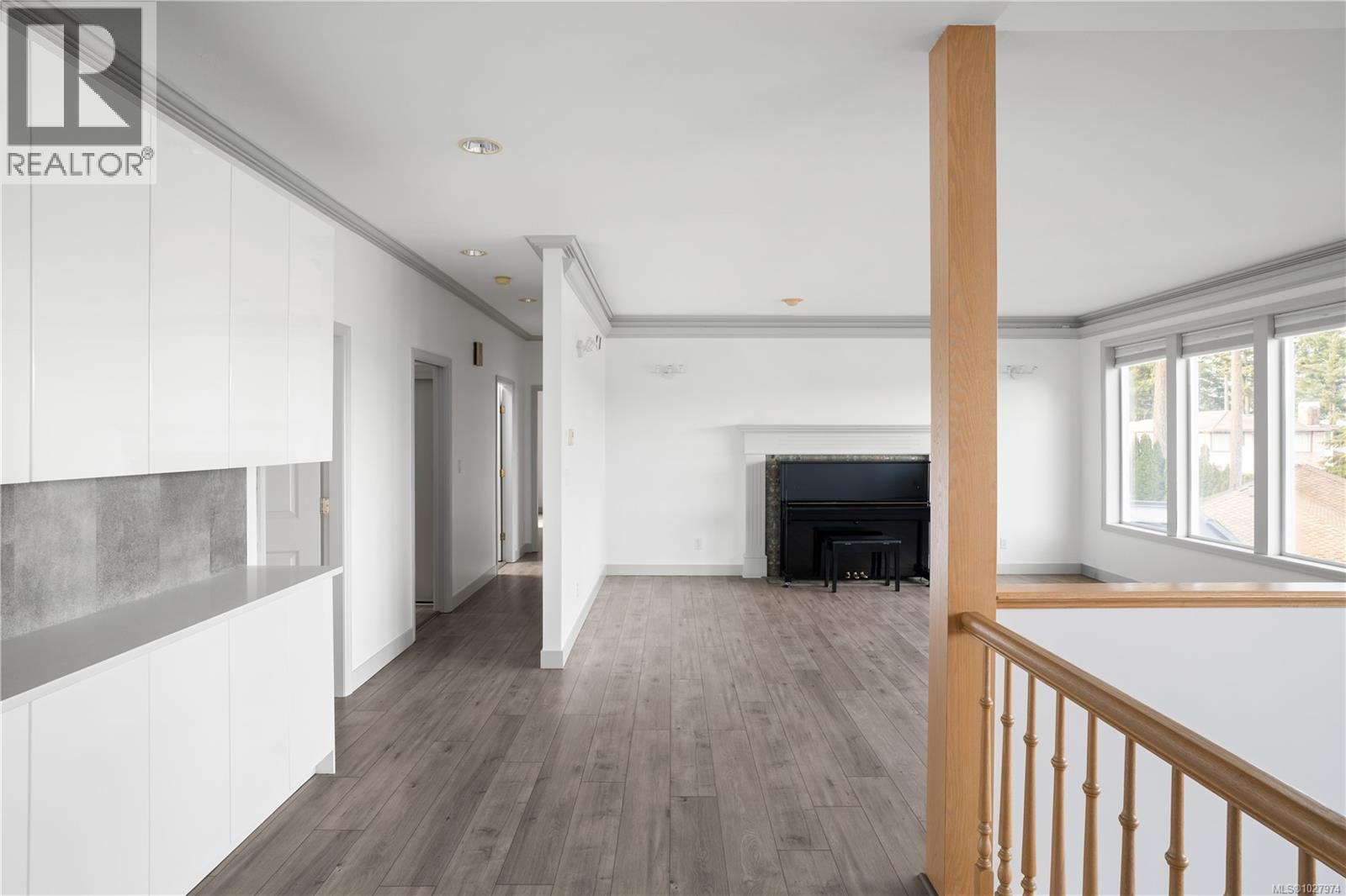 1087 Totemwood Lane, Saanich, British Columbia  V8X 5E3 - Photo 19 - 1027974