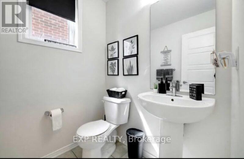 19 Malcolm Crescent, Haldimand, Ontario  N3W 0C8 - Photo 3 - X12937452