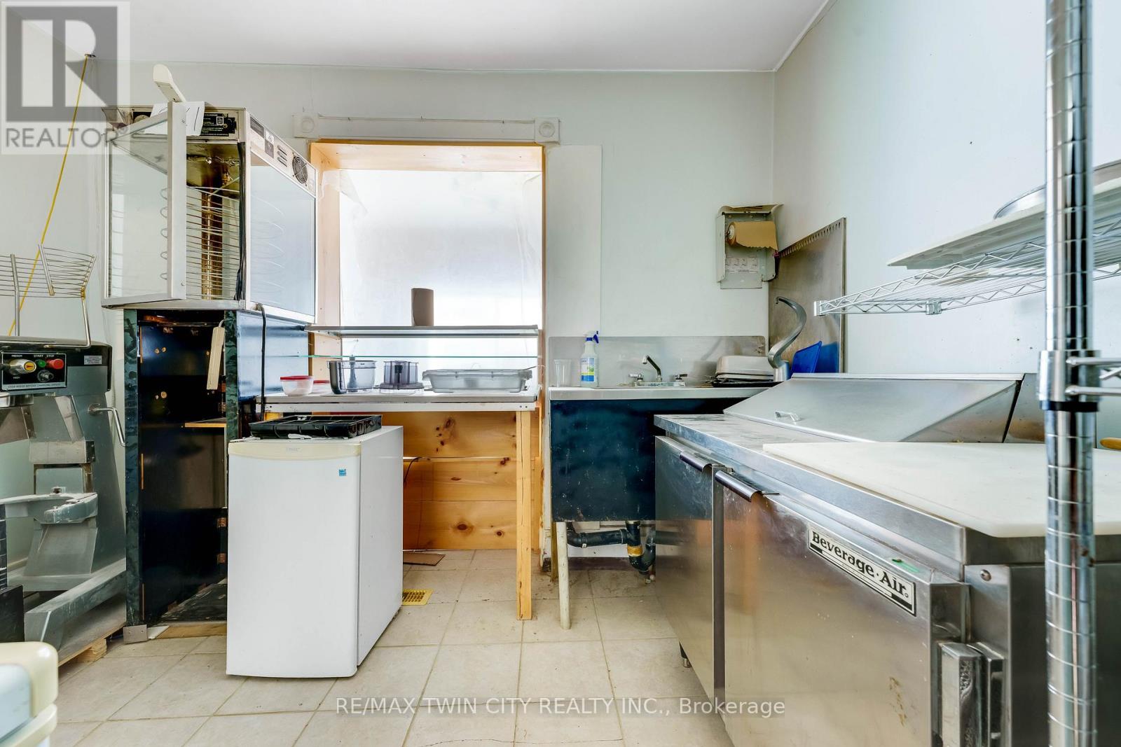 24 Madison Avenue S, Kitchener, Ontario  N2G 3M3 - Photo 15 - X12937494