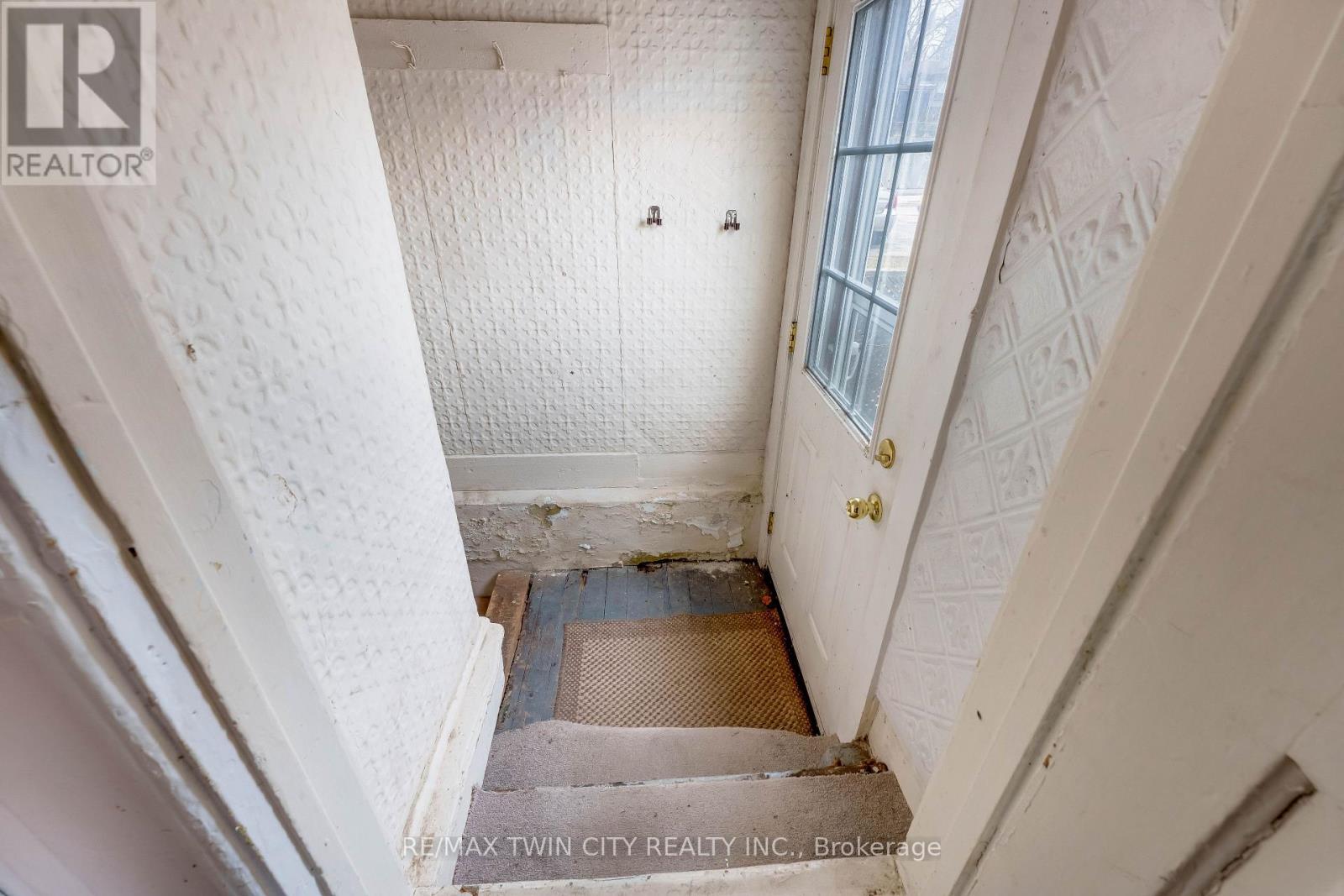 24 Madison Avenue S, Kitchener, Ontario  N2G 3M3 - Photo 18 - X12937494