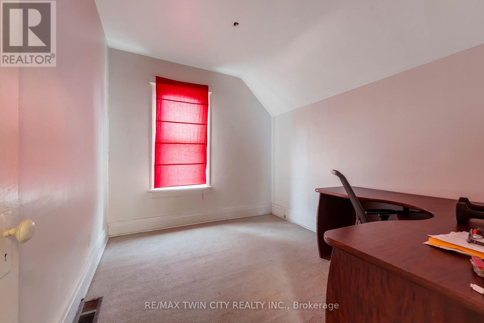 24 Madison Avenue S, Kitchener, Ontario  N2G 3M3 - Photo 23 - X12937494