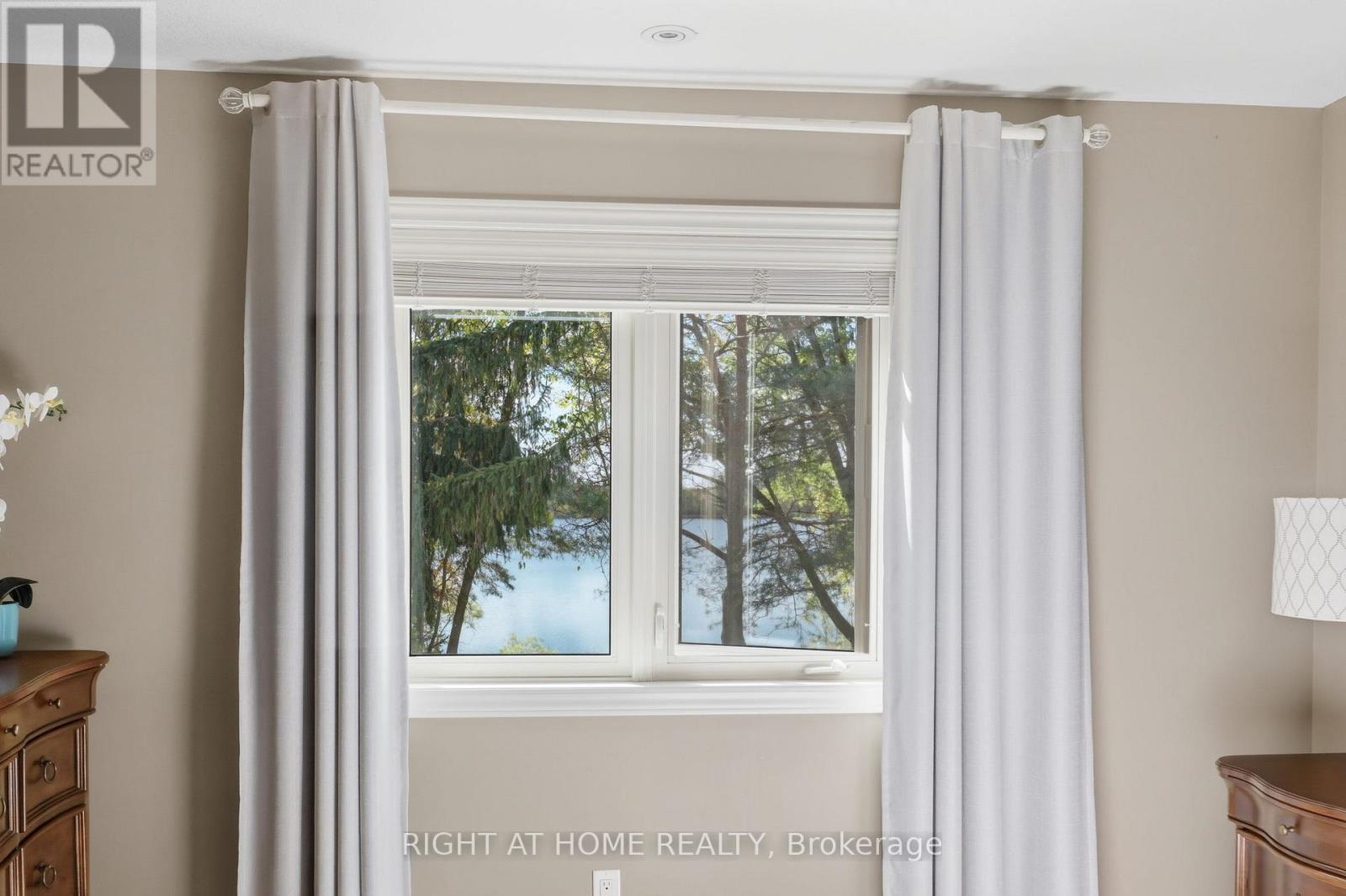 35 Caverhill Crescent, Middlesex Centre, Ontario  N0L 1R0 - Photo 28 - X12937498