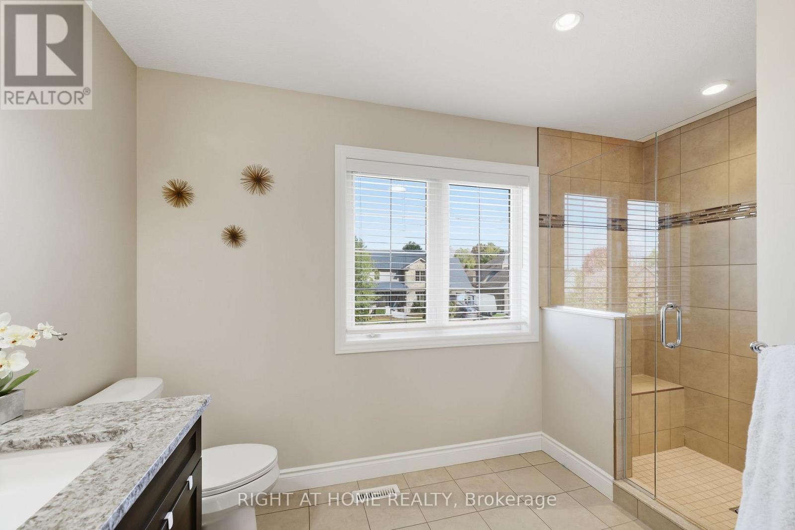 35 Caverhill Crescent, Middlesex Centre, Ontario  N0L 1R0 - Photo 31 - X12937498