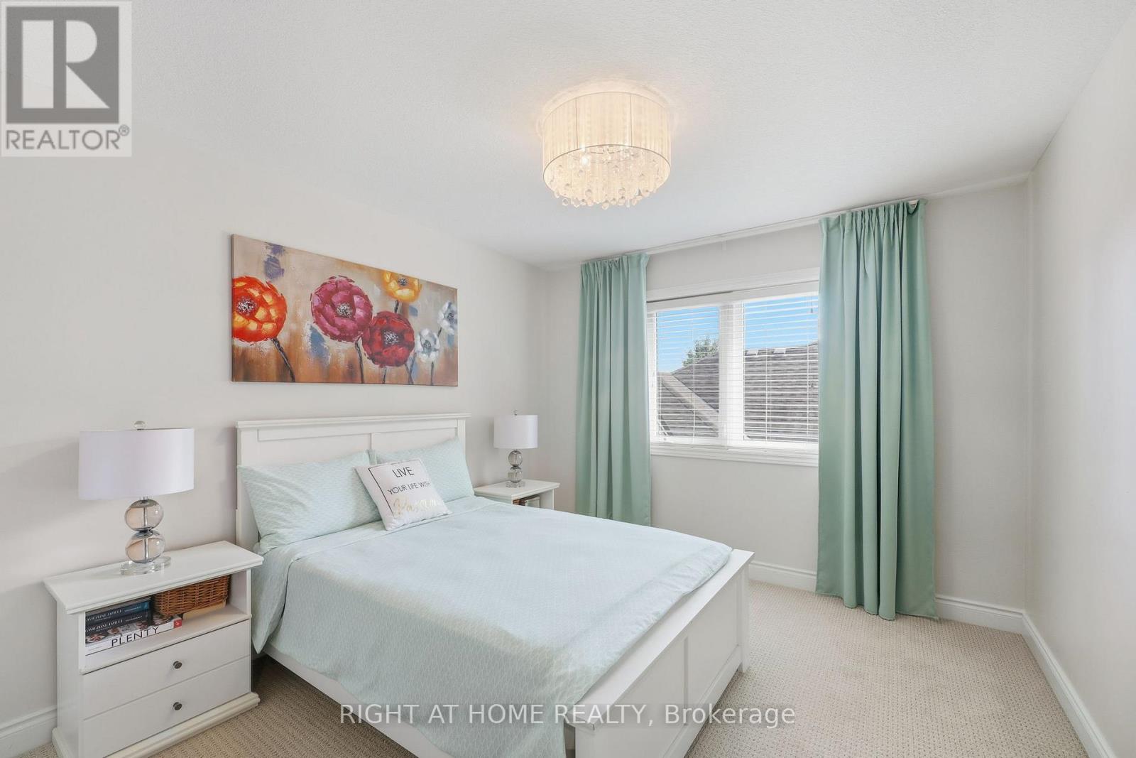 35 Caverhill Crescent, Middlesex Centre, Ontario  N0L 1R0 - Photo 32 - X12937498