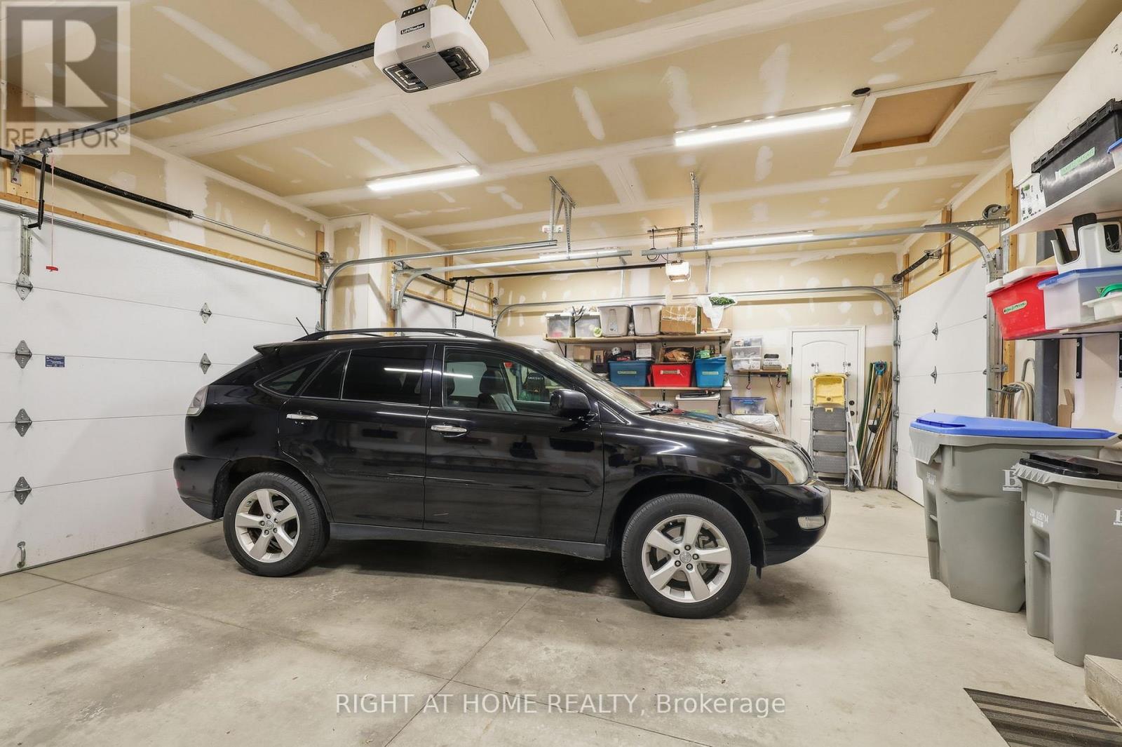 35 Caverhill Crescent, Middlesex Centre, Ontario  N0L 1R0 - Photo 42 - X12937498