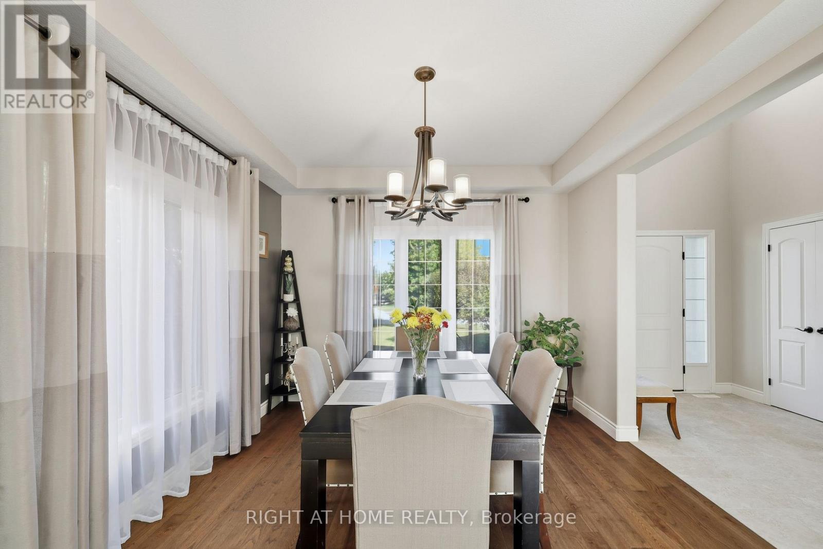 35 Caverhill Crescent, Middlesex Centre, Ontario  N0L 1R0 - Photo 7 - X12937498