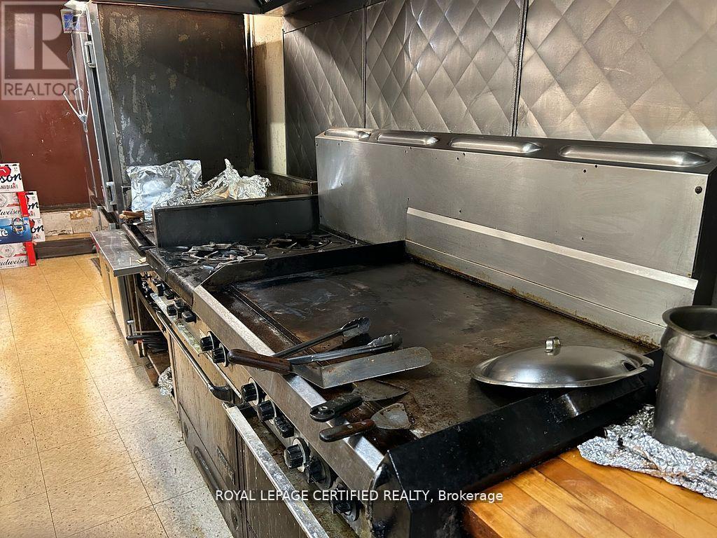 459 St Paul Street, St. Catharines, Ontario  L2R 3N4 - Photo 10 - X12937504