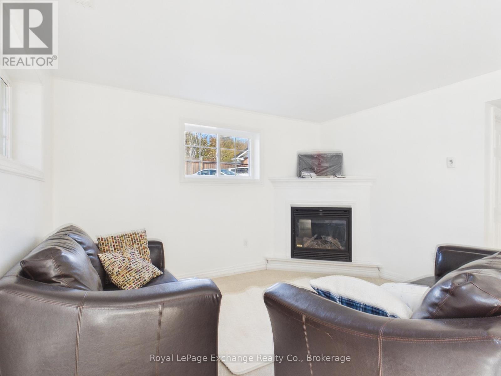 Lower - 378 Duncan Place, Kincardine, Ontario  N2Z 3B4 - Photo 3 - X12485717