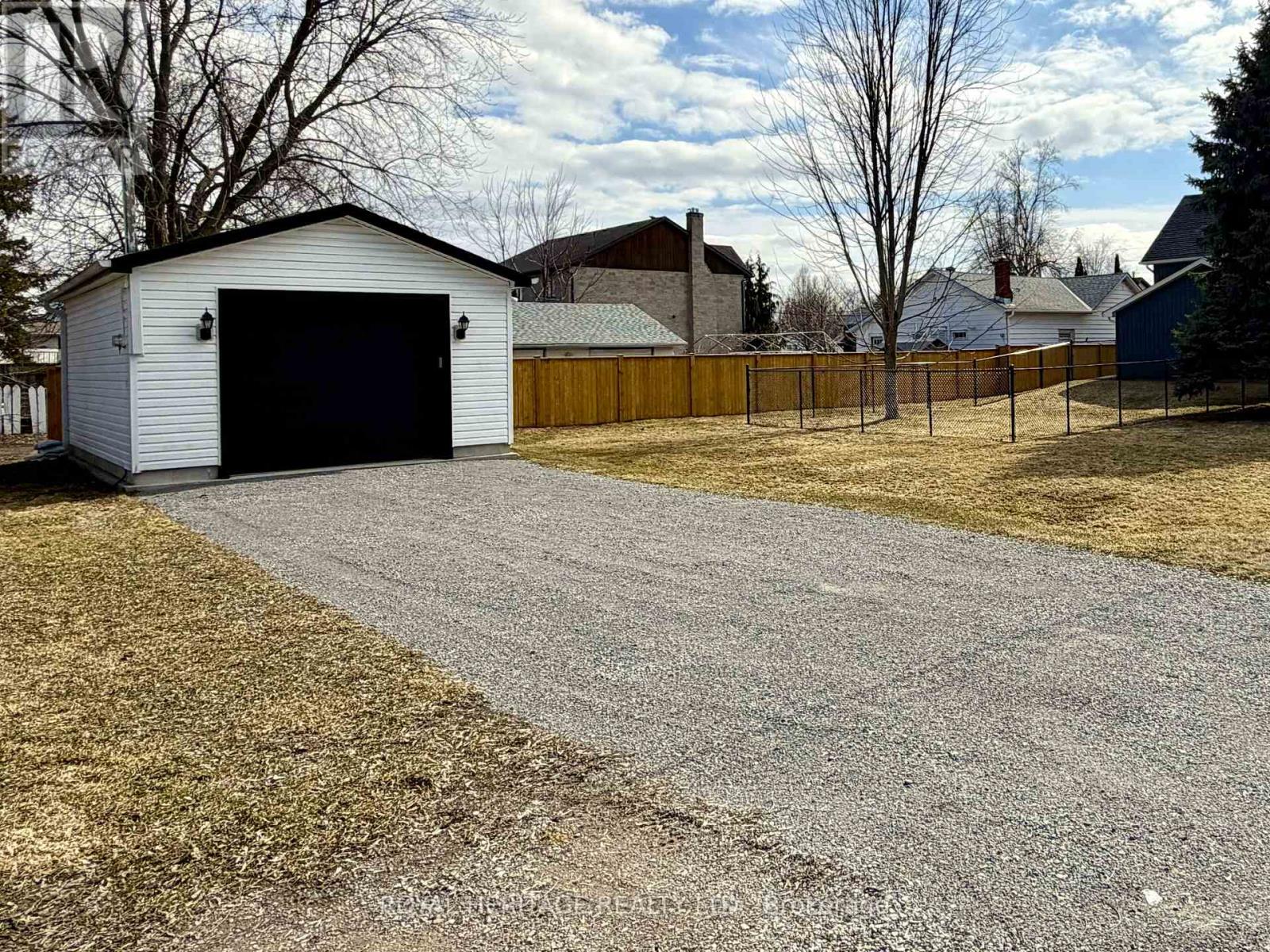 71 North Street, Georgina, Ontario  L0E 1R0 - Photo 31 - N12778242