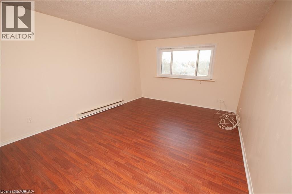 8646 Willoughby Drive Unit# 6, Niagara Falls, Ontario  L2G 6X7 - Photo 7 - 40813909