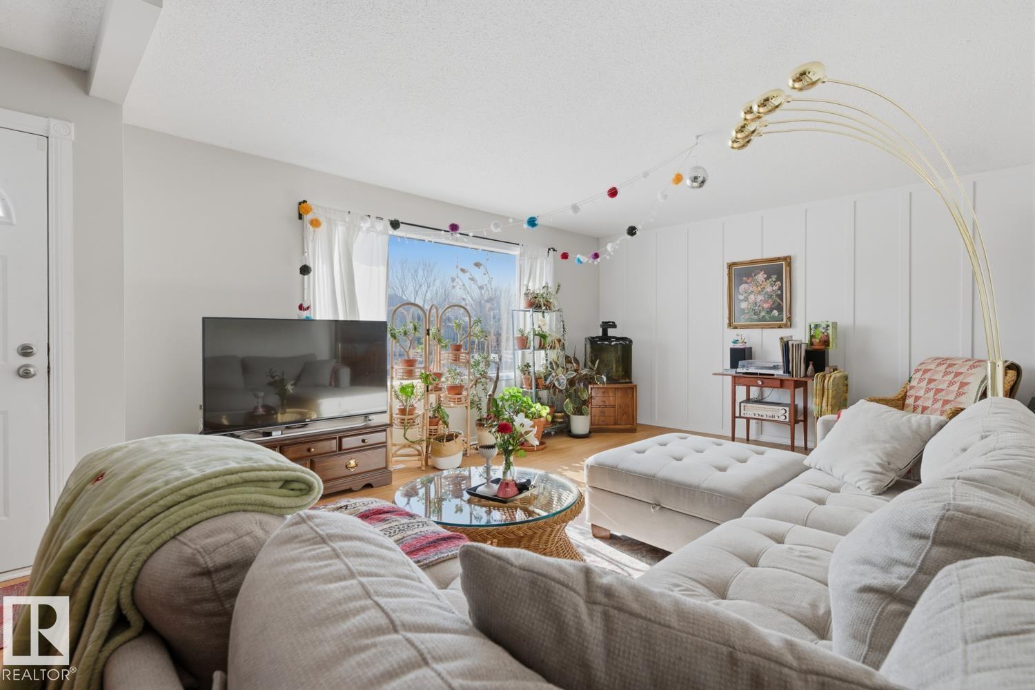 11332 134 Av Nw, Edmonton, Alberta  T5E 1K6 - Photo 3 - E4476441