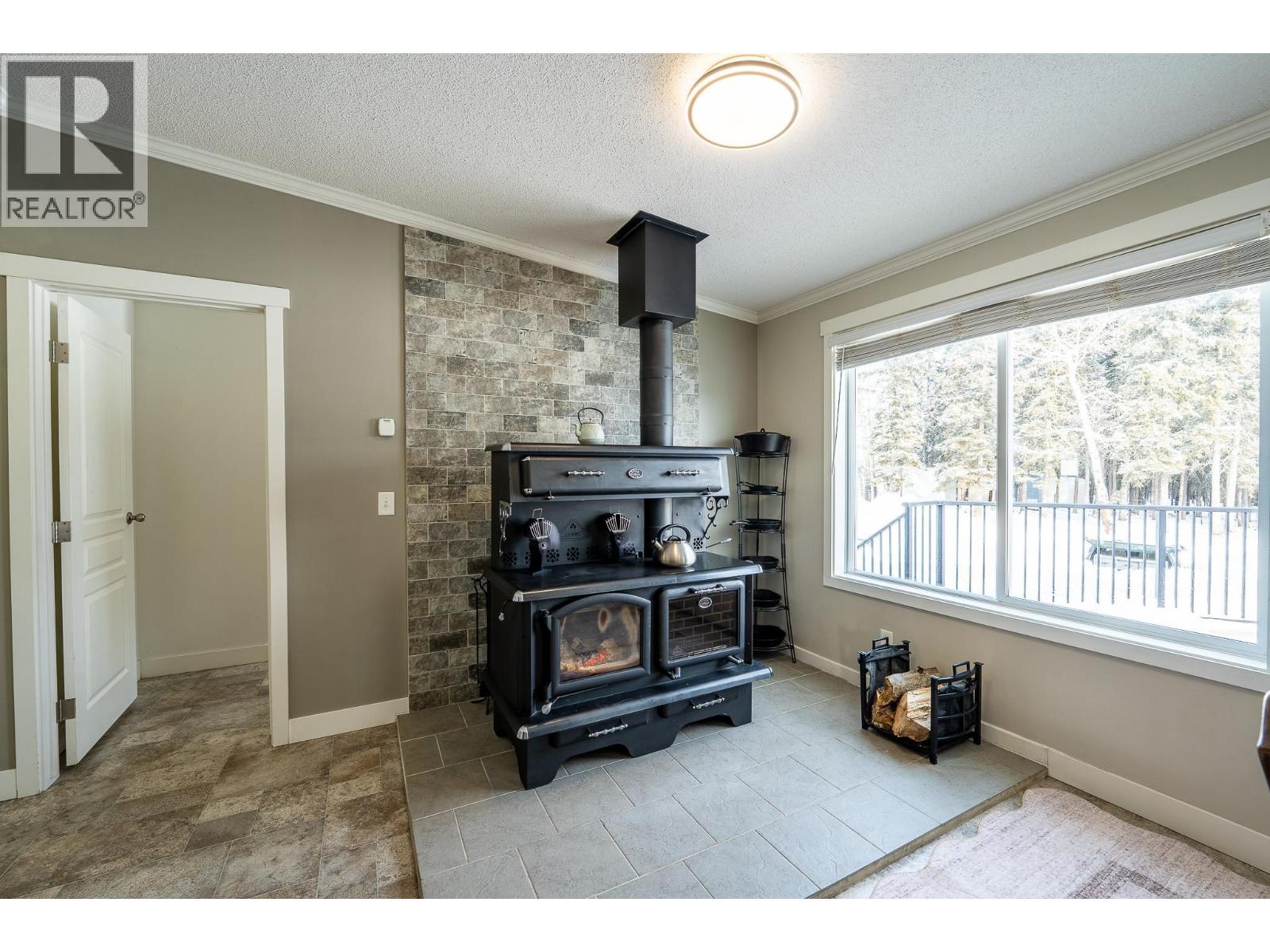 17053 Prespatou Road, Fort St. John, British Columbia  V0C 2S0 - Photo 7 - R3105054