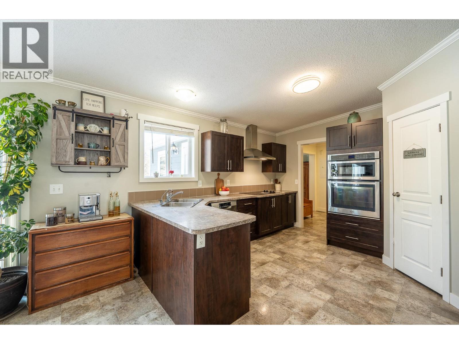 17053 Prespatou Road, Fort St. John, British Columbia  V0C 2S0 - Photo 9 - R3105054