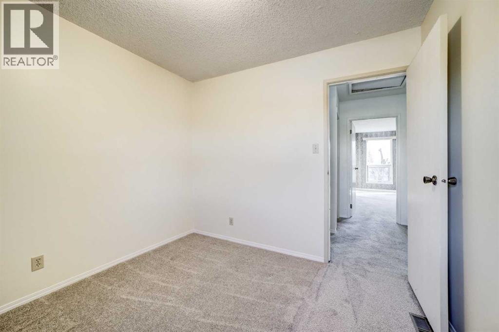 129 Oxford Road W, Lethbridge, Alberta  T1K 4V6 - Photo 31 - A2296940