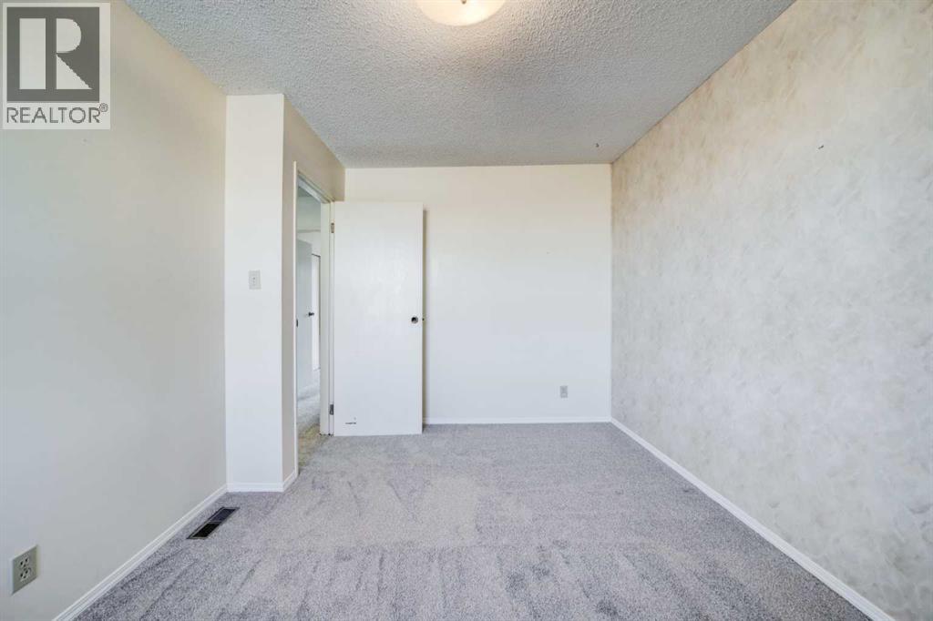 129 Oxford Road W, Lethbridge, Alberta  T1K 4V6 - Photo 29 - A2296940