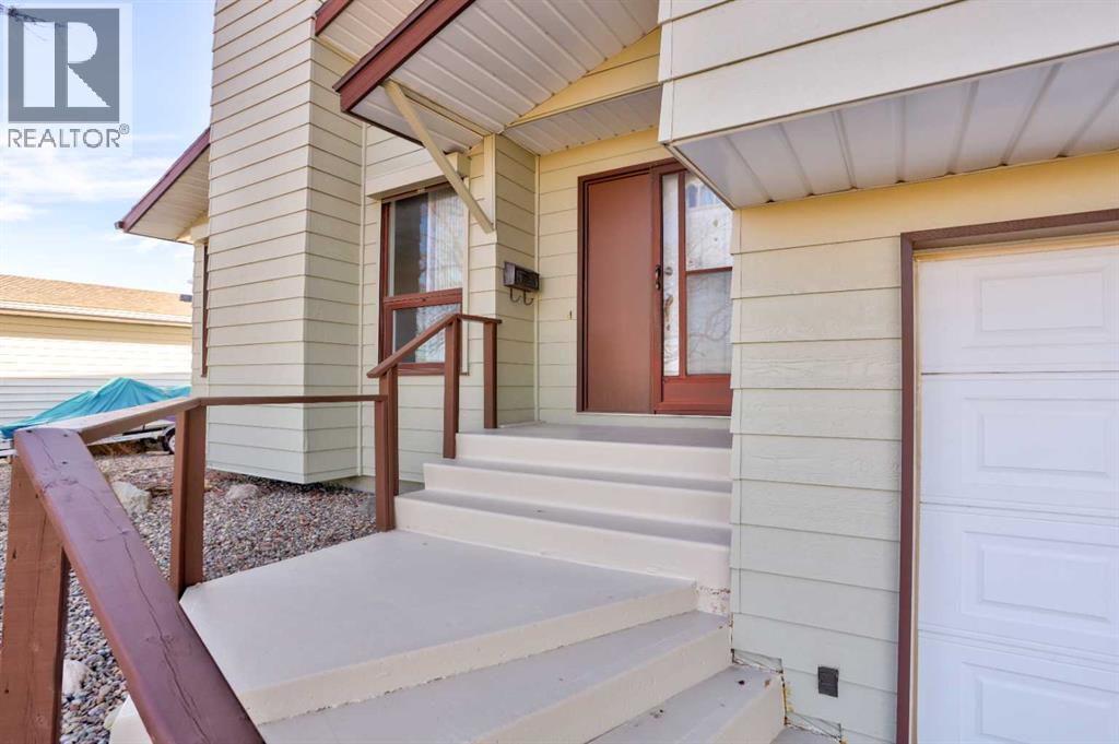 129 Oxford Road W, Lethbridge, Alberta  T1K 4V6 - Photo 5 - A2296940