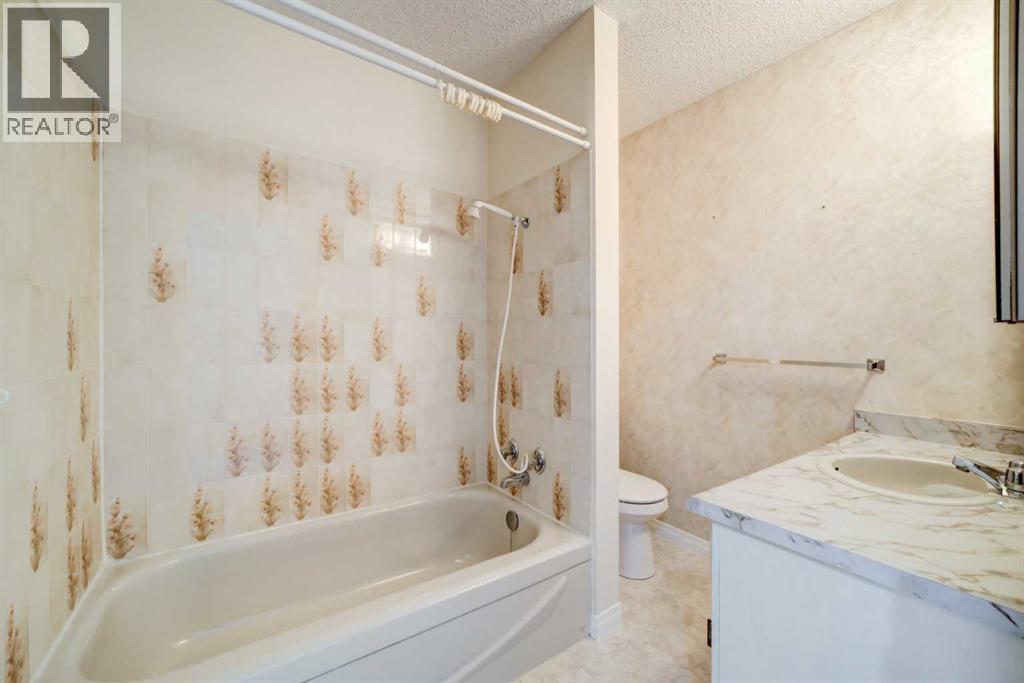 129 Oxford Road W, Lethbridge, Alberta  T1K 4V6 - Photo 23 - A2296940