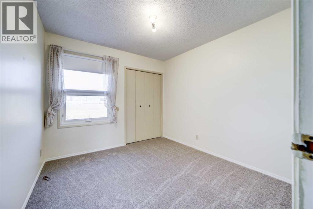 129 Oxford Road W, Lethbridge, Alberta  T1K 4V6 - Photo 30 - A2296940