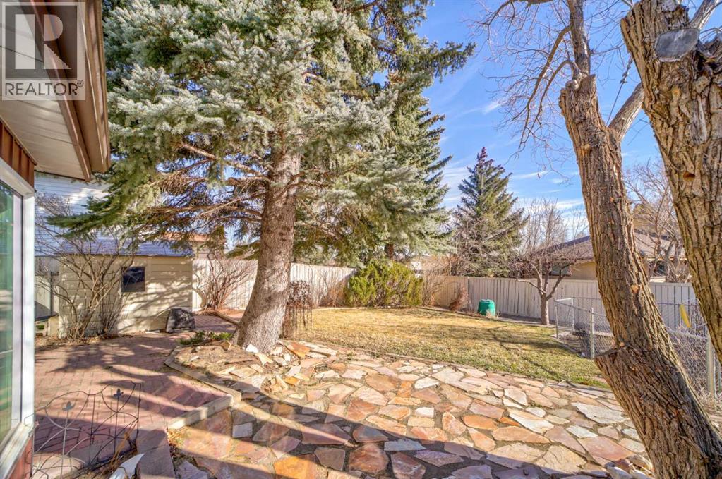 129 Oxford Road W, Lethbridge, Alberta  T1K 4V6 - Photo 44 - A2296940