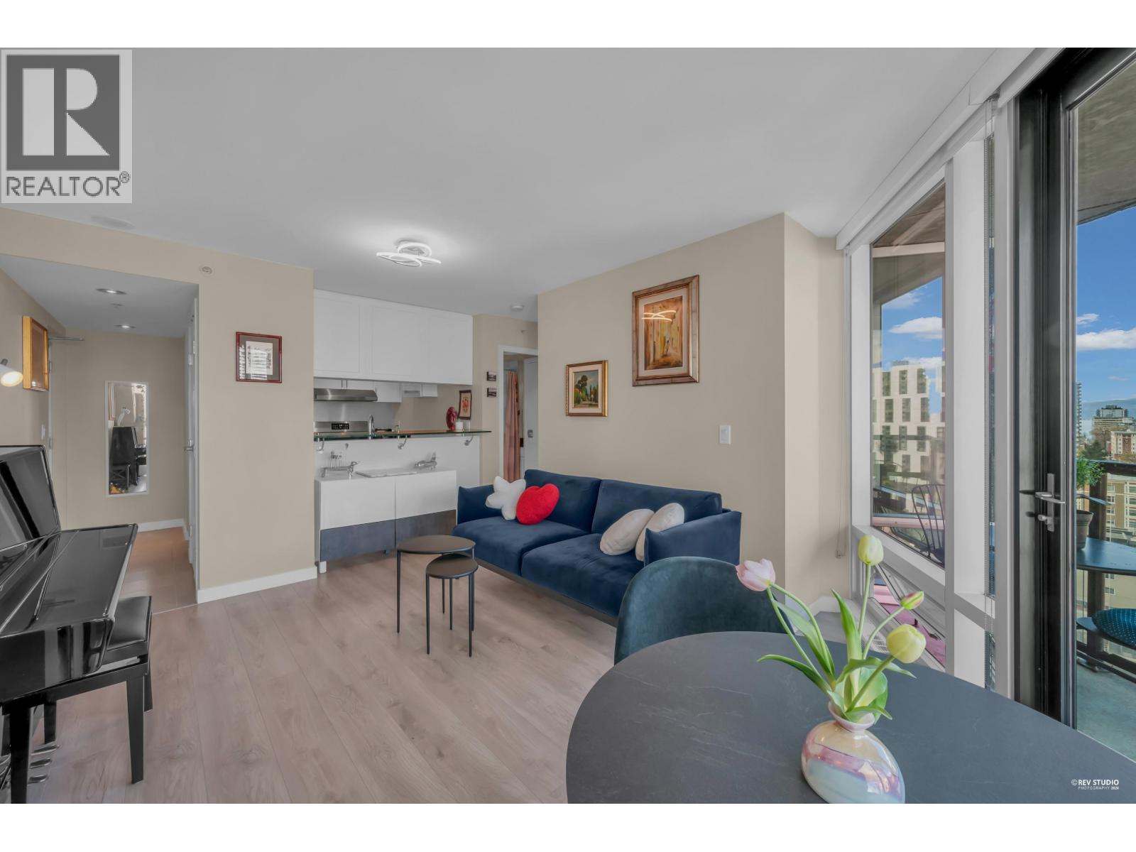 1501 1003 Burnaby Street, Vancouver, British Columbia  V6E 4R7 - Photo 13 - R3105058