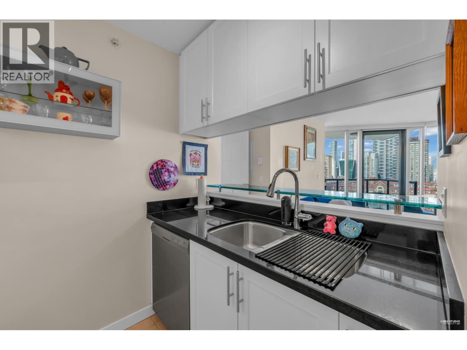 1501 1003 Burnaby Street, Vancouver, British Columbia  V6E 4R7 - Photo 24 - R3105058