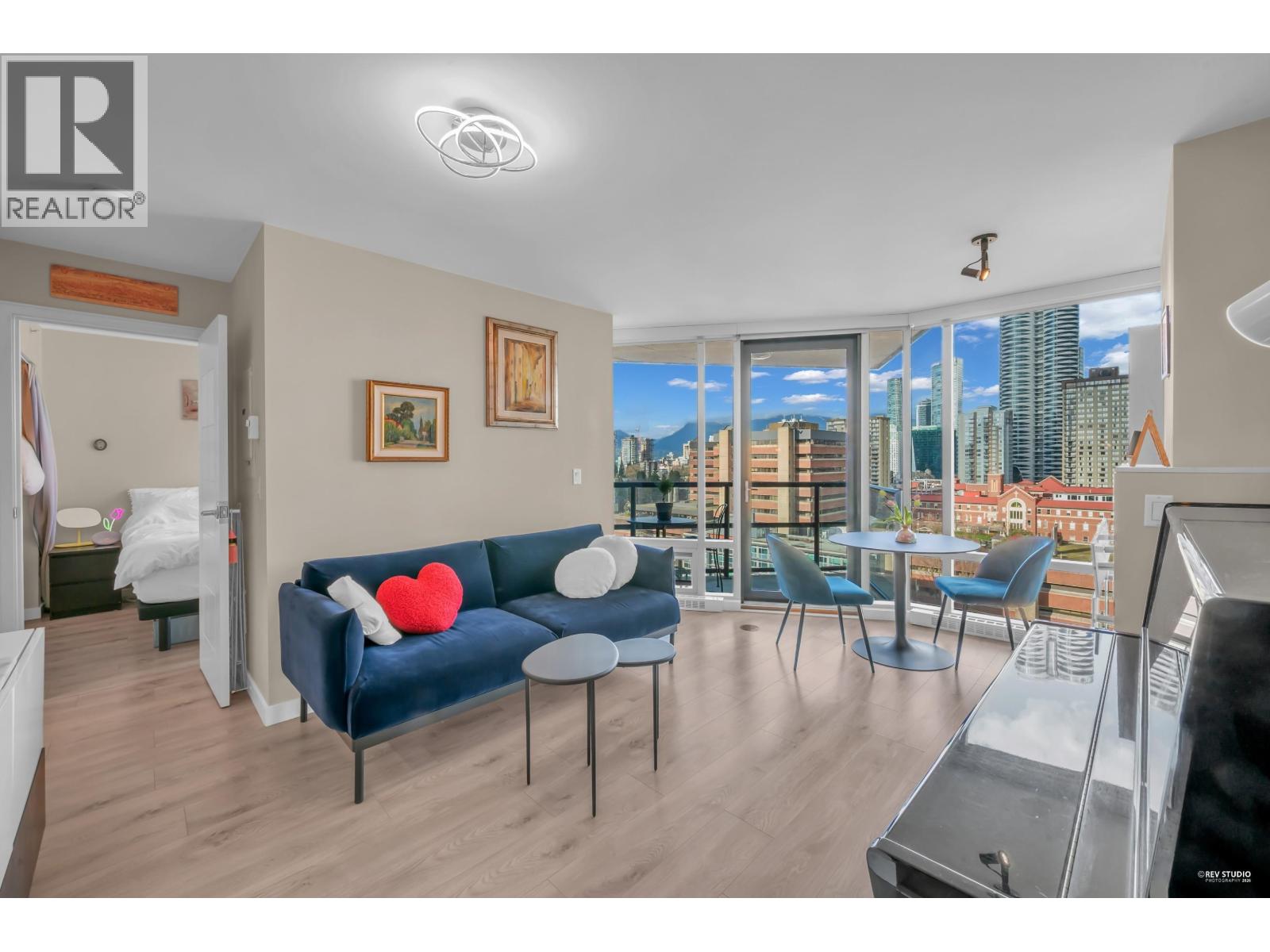 1501 1003 Burnaby Street, Vancouver, British Columbia  V6E 4R7 - Photo 7 - R3105058