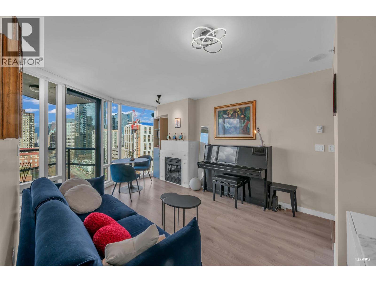 1501 1003 Burnaby Street, Vancouver, British Columbia  V6E 4R7 - Photo 8 - R3105058