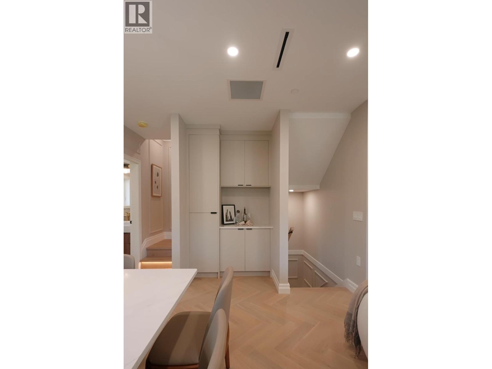 1 6061 Sherbrooke Street, Vancouver, British Columbia V5W 3N3 - Photo 9 - R3105091