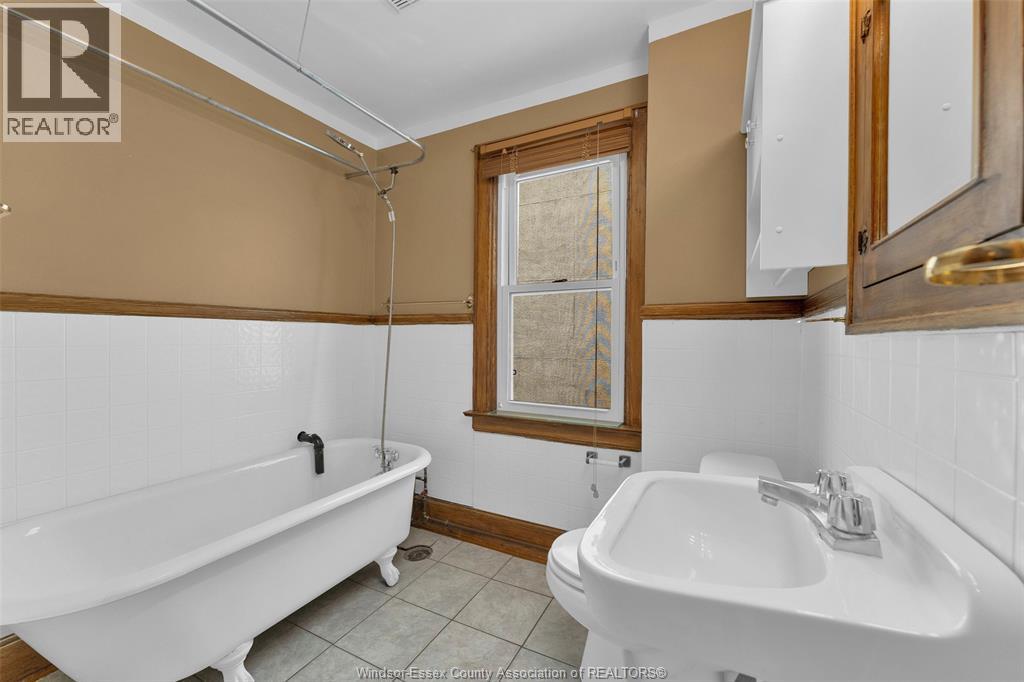 1451 Ouellette Avenue, Windsor, Ontario  N8X 1K1 - Photo 23 - 26006425