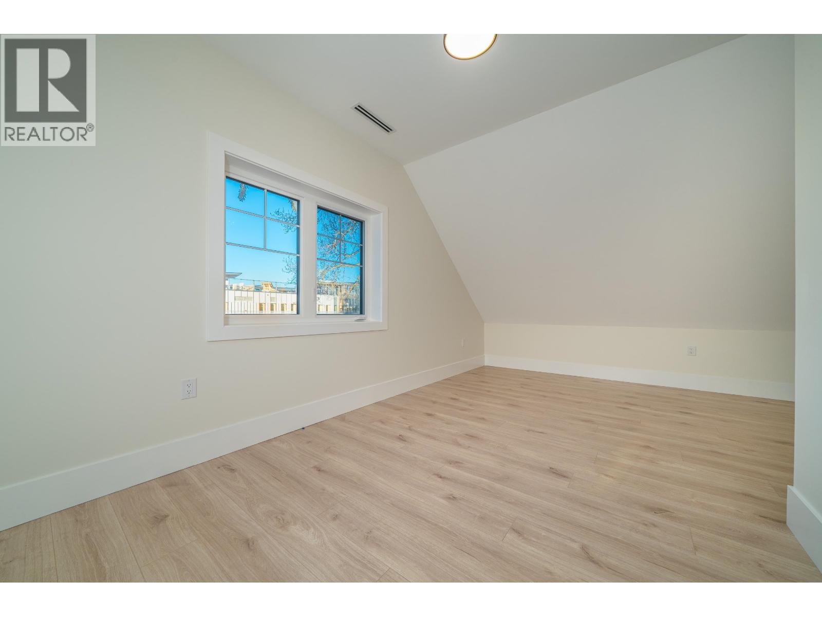 972 Park Drive, Vancouver, British Columbia V6P 2J4 - Photo 22 - R3105065