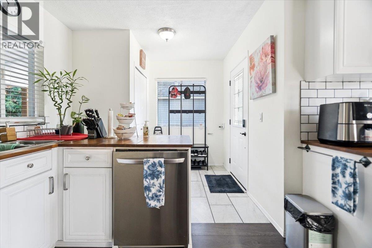 21339 Dewdney Trunk Road, Maple Ridge, British Columbia  V2X 3G2 - Photo 3 - R3105100