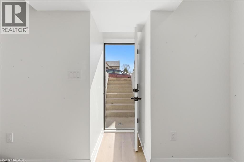 187 Oak Avenue Unit# Lower, Hamilton, Ontario  L8L 5M9 - Photo 19 - 40815852