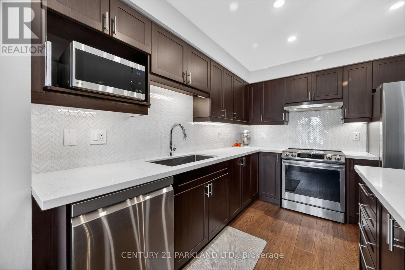 123 Russel Drive, Bradford West Gwillimbury (Bradford), Ontario  L3Z 3B9 - Photo 12 - N12937520