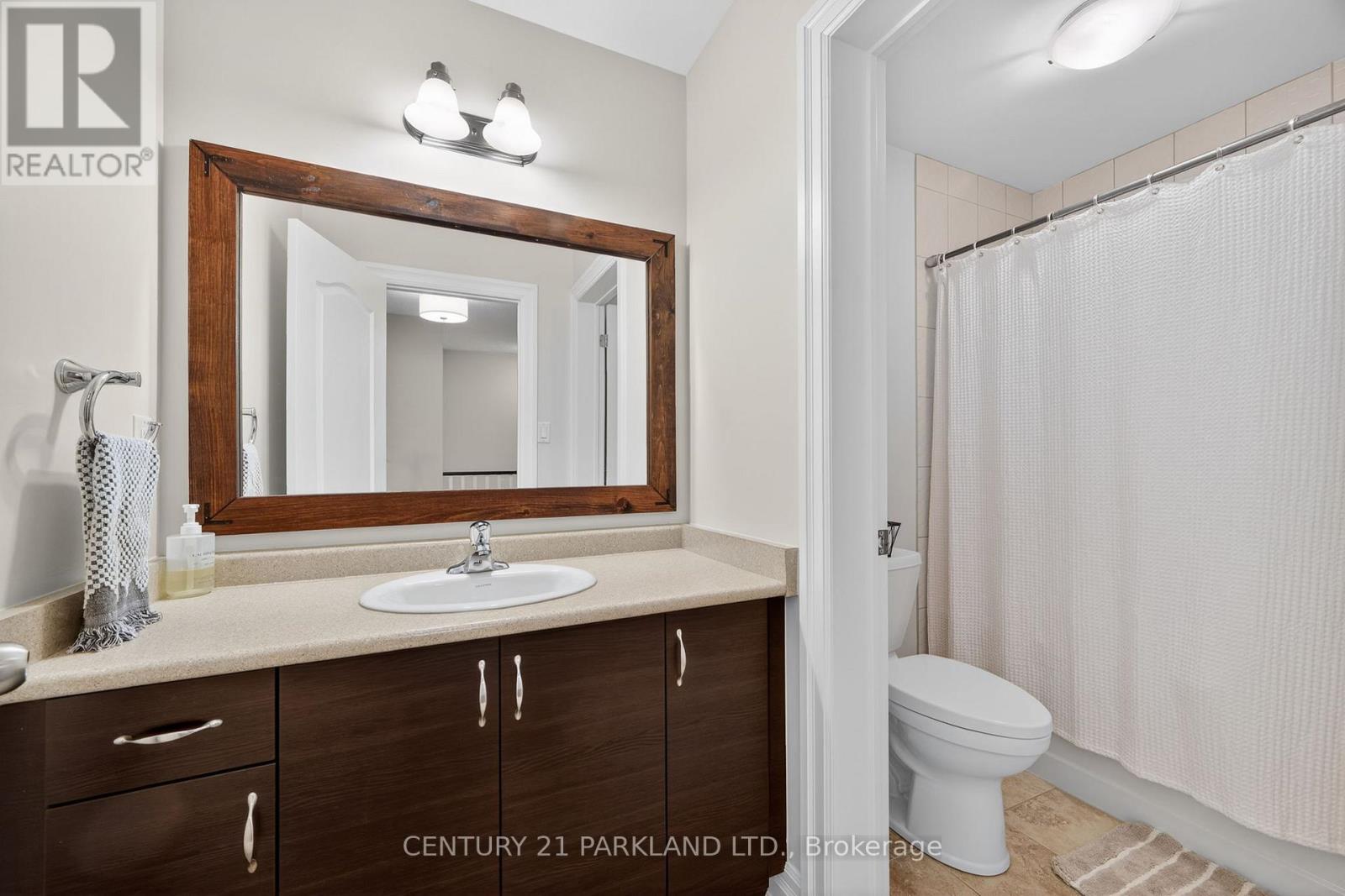 123 Russel Drive, Bradford West Gwillimbury (Bradford), Ontario  L3Z 3B9 - Photo 19 - N12937520