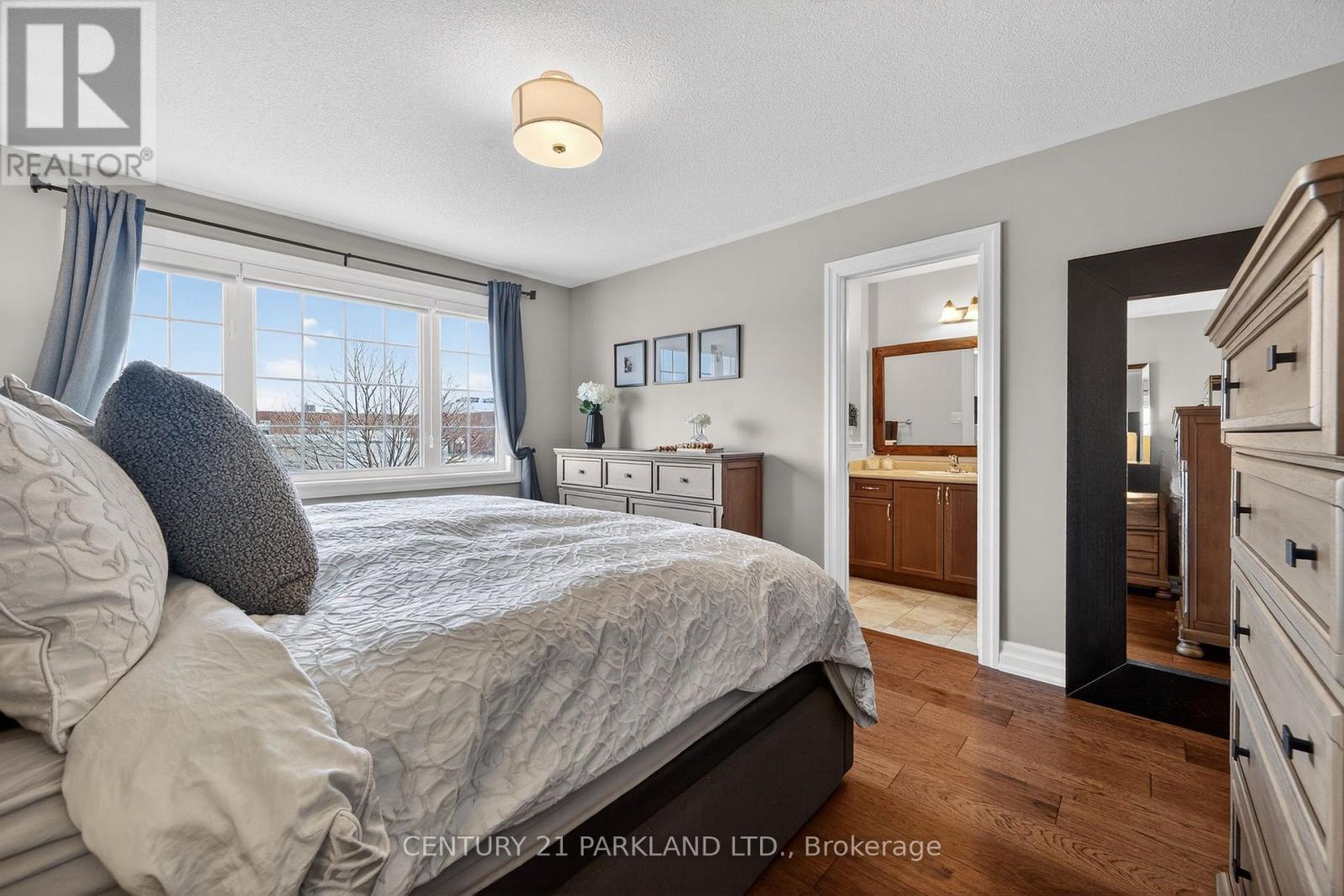 123 Russel Drive, Bradford West Gwillimbury (Bradford), Ontario  L3Z 3B9 - Photo 21 - N12937520