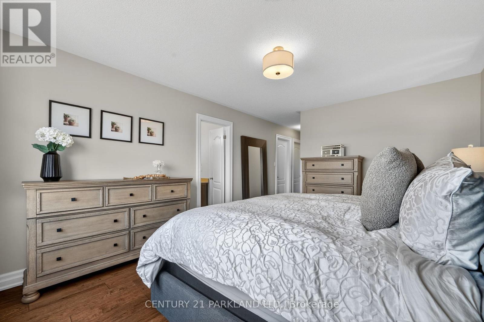 123 Russel Drive, Bradford West Gwillimbury (Bradford), Ontario  L3Z 3B9 - Photo 23 - N12937520