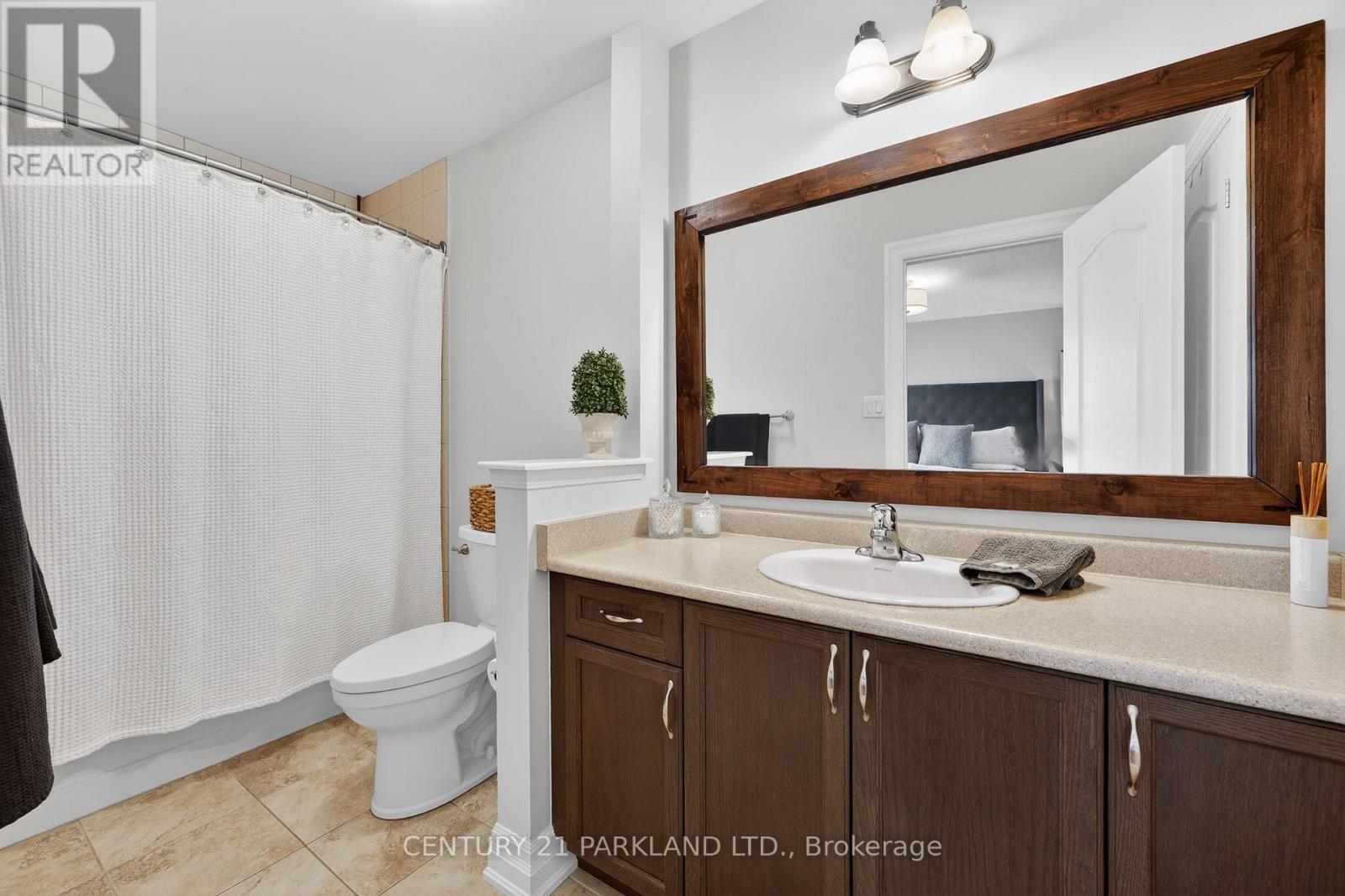 123 Russel Drive, Bradford West Gwillimbury (Bradford), Ontario  L3Z 3B9 - Photo 30 - N12937520