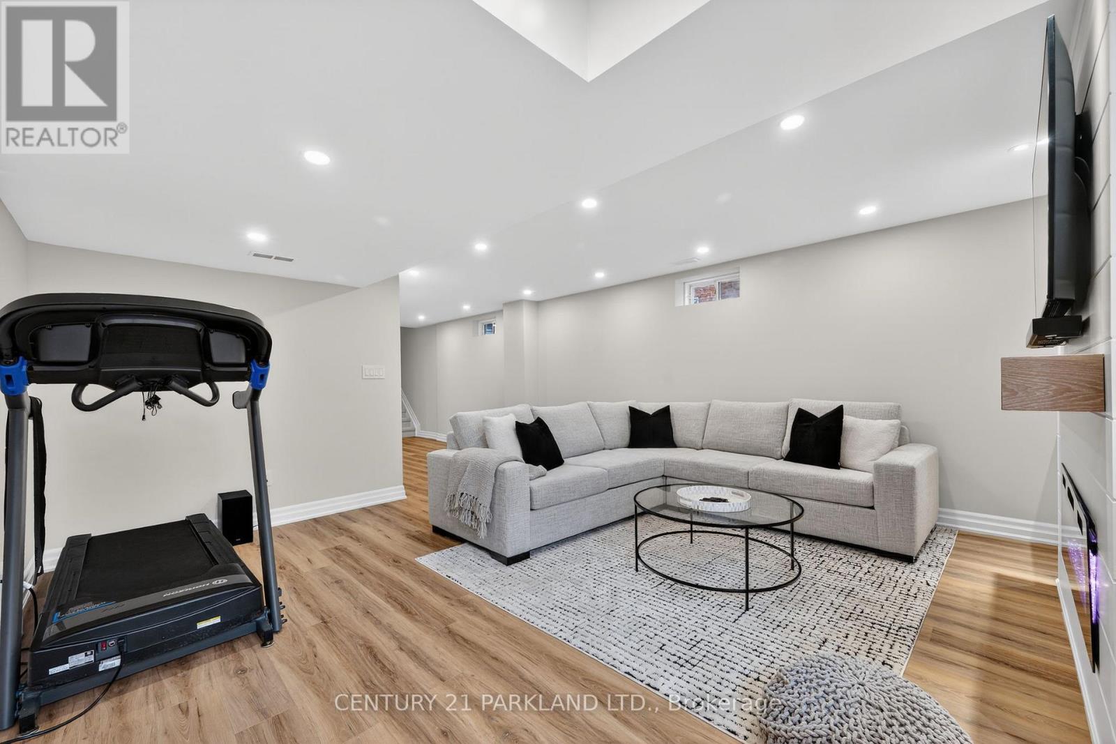 123 Russel Drive, Bradford West Gwillimbury (Bradford), Ontario  L3Z 3B9 - Photo 31 - N12937520