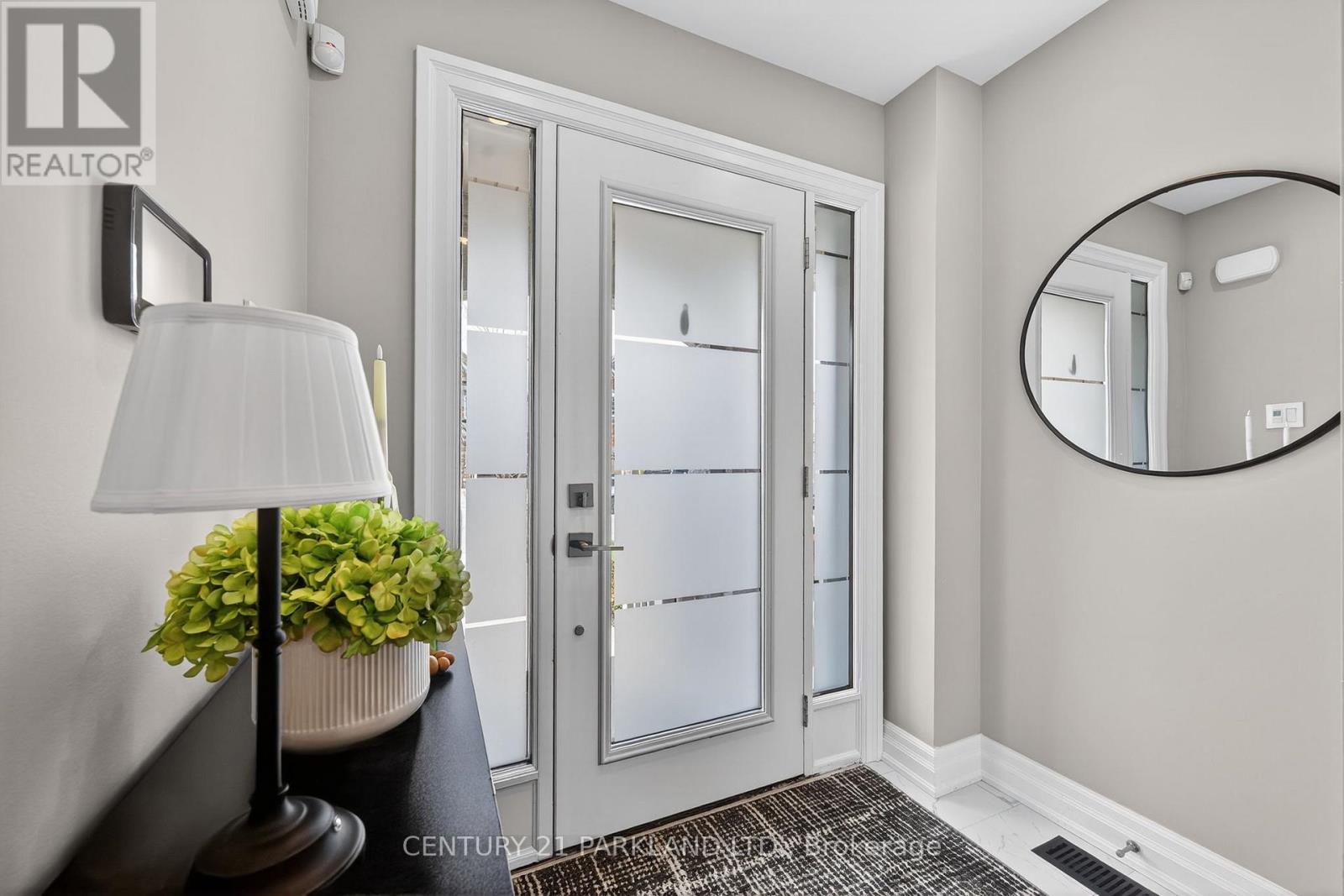 123 Russel Drive, Bradford West Gwillimbury (Bradford), Ontario  L3Z 3B9 - Photo 34 - N12937520