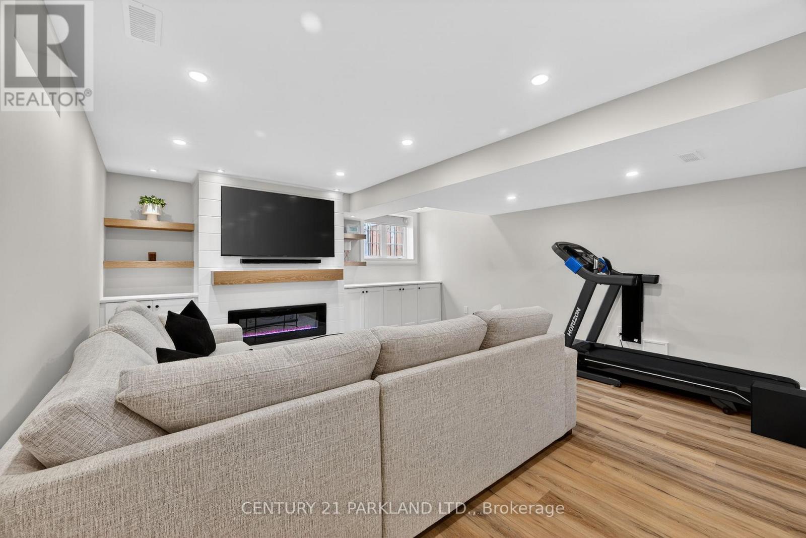 123 Russel Drive, Bradford West Gwillimbury (Bradford), Ontario  L3Z 3B9 - Photo 39 - N12937520