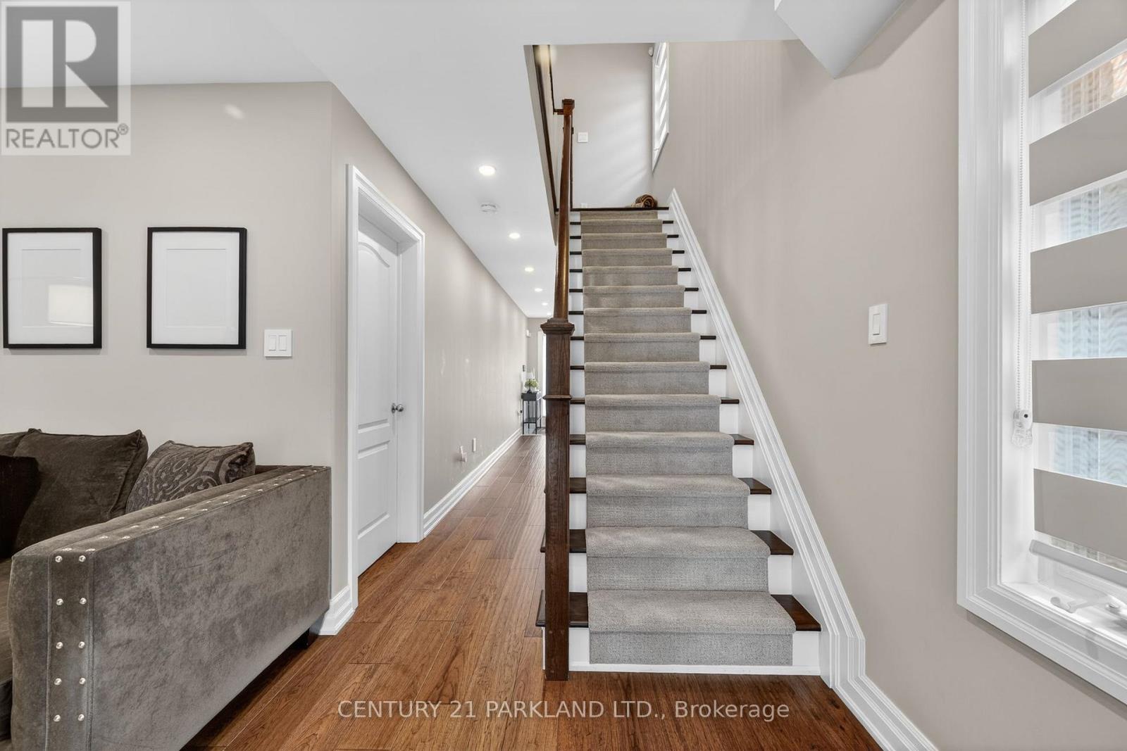 123 Russel Drive, Bradford West Gwillimbury (Bradford), Ontario  L3Z 3B9 - Photo 7 - N12937520