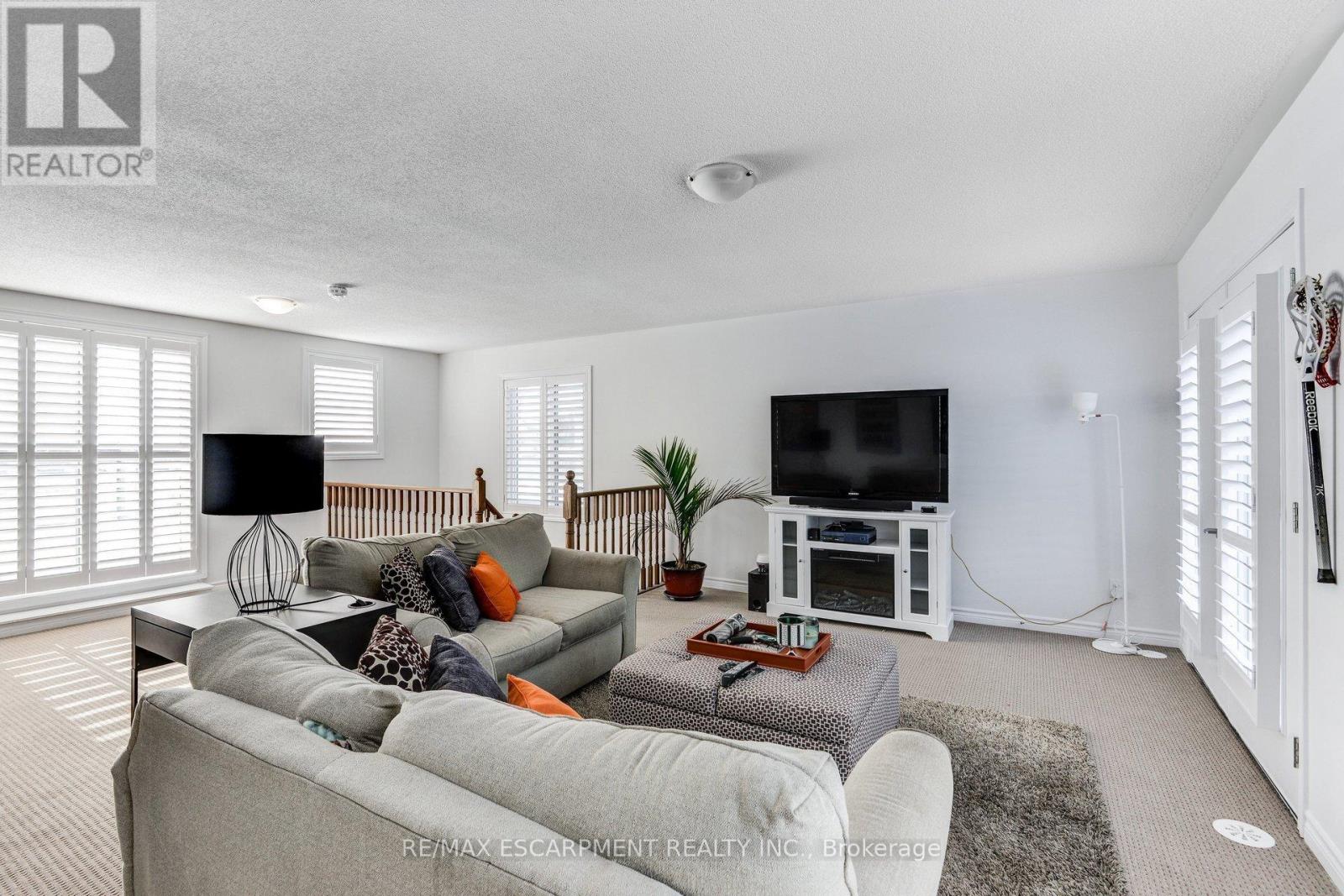 3056 Cascade Common Court, Oakville, Ontario L6H 0R7 - Photo 30 - W12937512