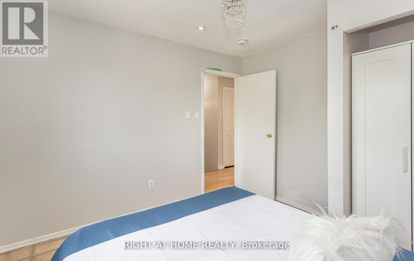 86 Clarridge Court, Brampton, Ontario  L6X 3N3 - Photo 25 - W12937530